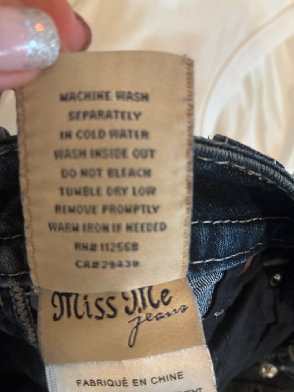 Miss Me signature Bootcut Jeans with embroidery and rhinestones - Picture 14 of 14